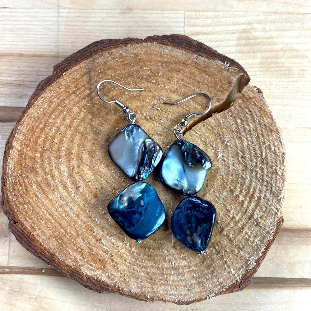 Vintage shell drop earrings